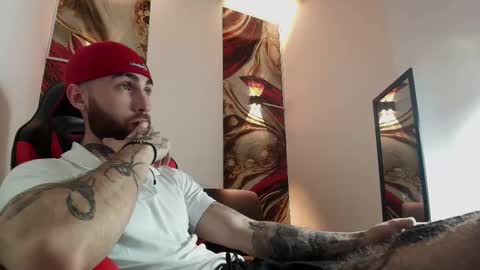 Snapshot of luke_davis01 chatting on October 4, 4:10 am LUKE online show from October 4, 4:10 am