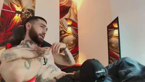 Snapshot of luke_davis01 chatting on October 8, 1:42 pm LUKE online show from October 8, 1:42 pm