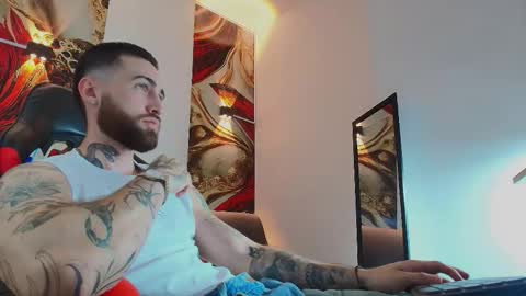 Snapshot of luke_davis01 chatting on November 12, 1:11 pm LUKE online show from November 12, 1:11 pm