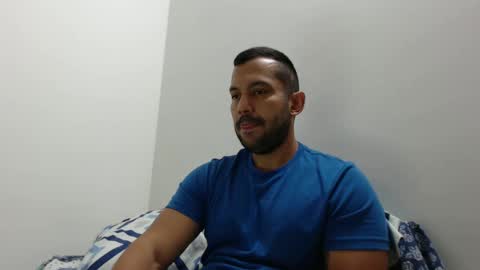 Snapshot of luke_logan chatting on October 10, 11:26 pm Luke Logan online show from October 10, 11:26 pm
