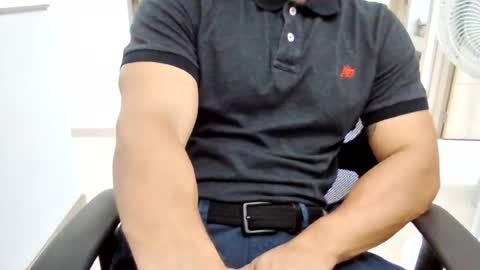 Snapshot of luke_logan chatting on August 6, 7:16 pm Luke Logan online show from August 6, 7:16 pm