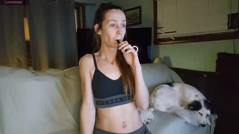 Snapshot of lukeandali23 chatting on March 10, 3:56 am Lukeandali420 online show from March 10, 3:56 am