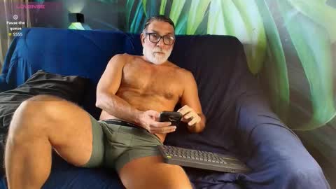 Luke Crews online show from February 6, 6:00 pm