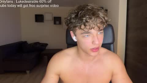 Snapshot of lukedesirable chatting on April 26, 7:22 pm lukedesirable online show from April 26, 7:22 pm