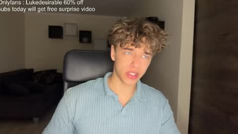 Snapshot of lukedesirable chatting on April 28, 11:21 pm lukedesirable online show from April 28, 11:21 pm
