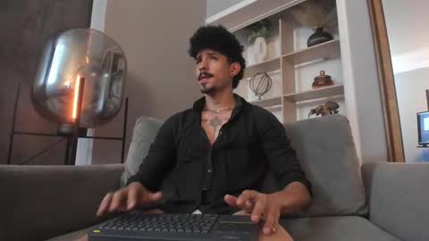 Snapshot of lukeetaylor_ chatting on October 11, 11:31 am Luke Taylor online show from October 11, 11:31 am