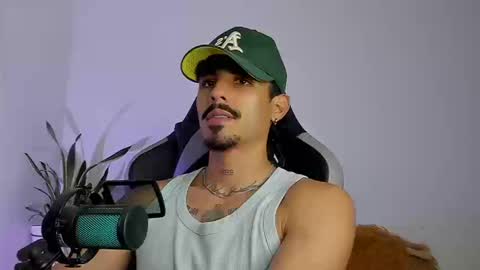 Luke Taylor online show from March 14, 2:06 am