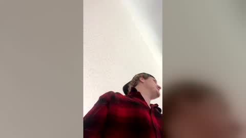 Snapshot of lukeshaft chatting on April 11, 5:28 pm lukeshaft online show from April 11, 5:28 pm