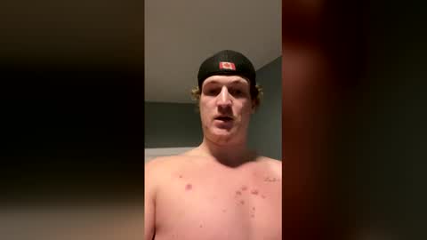 Snapshot of lukeshaft chatting on April 15, 5:58 am lukeshaft online show from April 15, 5:58 am