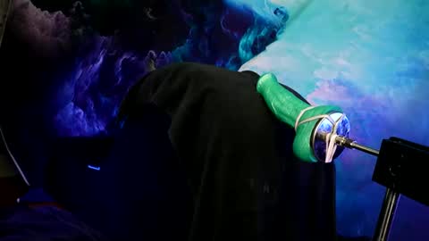 Snapshot of lukewildone chatting on October 13, 3:28 am lukewildone online show from October 13, 3:28 am