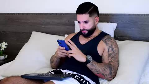 Lukhas f4f online show from October 11, 9:35 pm