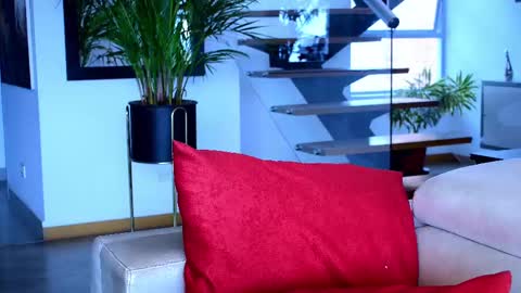 Lukhas f4f online show from November 12, 8:08 pm