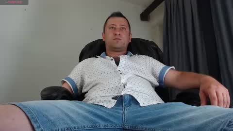Snapshot of lukkee30 chatting on July 5, 1:40 pm Sir Alex online show from July 5, 1:40 pm