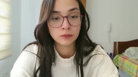 Snapshot of lulibee_ chatting on June 15, 2:08 pm Luli online show from June 15, 2:08 pm