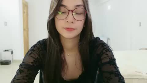 Snapshot of lulibee_ chatting on June 29, 11:10 am Luli online show from June 29, 11:10 am