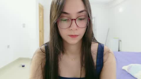 Snapshot of lulibee_ chatting on July 6, 1:08 pm Luli online show from July 6, 1:08 pm