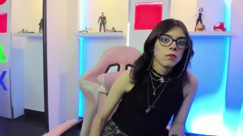 Snapshot of lullaby_charade chatting on November 13, 11:42 am Cookie online show from November 13, 11:42 am