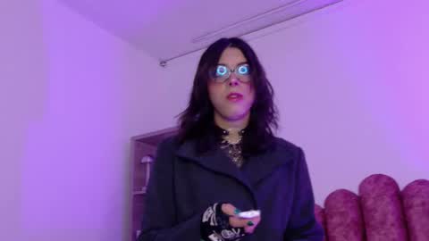 Snapshot of lullaby_charade chatting on November 14, 12:04 pm Cookie online show from November 14, 12:04 pm