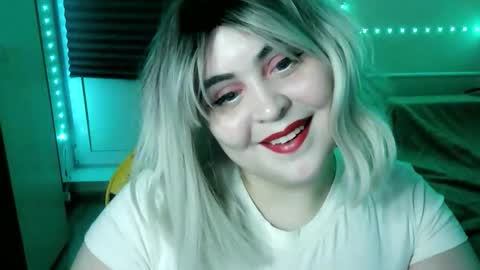 lulovia online show from March 21, 8:12 pm