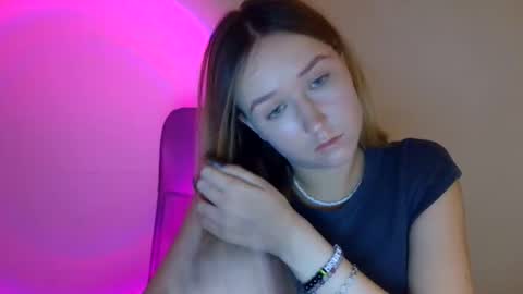 Lulu Baby18 online show from November 3, 7:37 pm