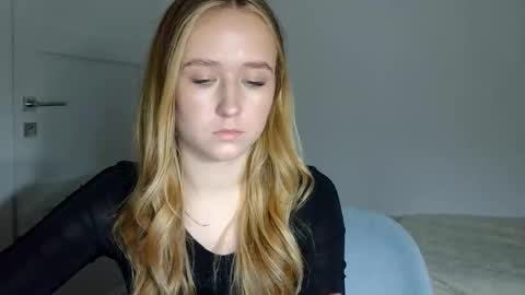 Lulu Baby18 online show from March 3, 8:04 pm