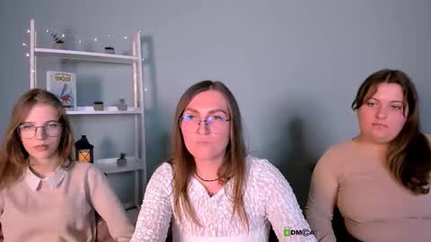 Snapshot of lulu_fly_ chatting on October 14, 2:51 pm lulu_fly_ online show from October 14, 2:51 pm