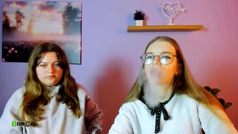 Snapshot of lulu_fly_ chatting on October 15, 9:09 am lulu_fly_ online show from October 15, 9:09 am