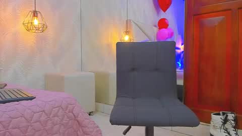 Snapshot of lulu_kawai chatting on February 21, 7:21 pm lulu online show from February 21, 7:21 pm