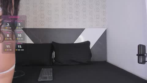 Snapshot of lulu_mei_ chatting on March 24, 11:37 am lulu_mei_ online show from March 24, 11:37 am