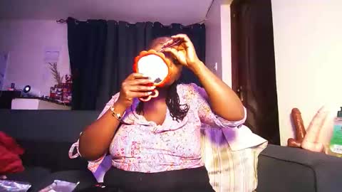 lulu_sparks1 online show from February 6, 6:07 am