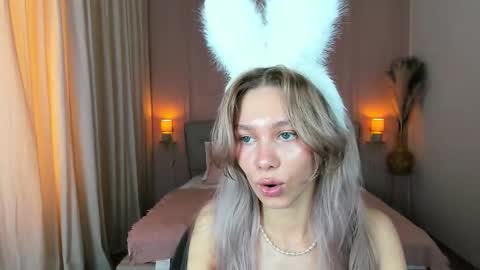 Snapshot of lulualise chatting on March 17, 2:31 pm Alise online show from March 17, 2:31 pm