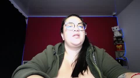 LuluBigTitts online show from December 11, 4:39 am