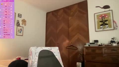 Lulu Mei online show from September 10, 10:10 pm