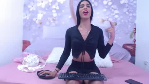 LULU online show from September 27, 7:19 pm