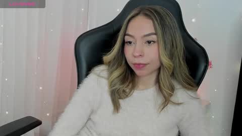 luluuberry online show from January 18, 7:50 pm