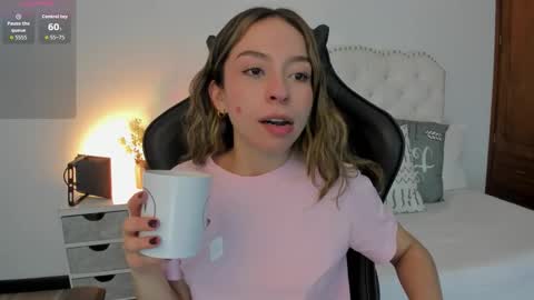 luluuberry online show from March 24, 6:35 pm