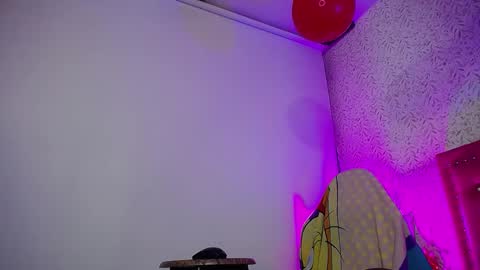 Snapshot of luly_blue chatting on February 20, 3:14 am Luly online show from February 20, 3:14 am