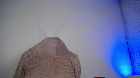 Snapshot of luly_blue chatting on March 19, 3:10 am Luly online show from March 19, 3:10 am