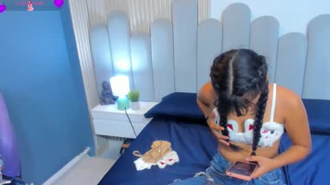 Snapshot of luly_dreams chatting on March 28, 10:48 am luly_dreams online show from March 28, 10:48 am