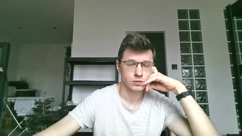 Andrew independent model 2000-0000 CET daily online show from July 10, 10:29 am
