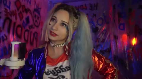 Snapshot of lumenova chatting on October 12, 12:20 am Amelia online show from October 12, 12:20 am