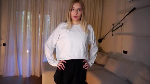 Alice online show from September 14, 1:32 pm