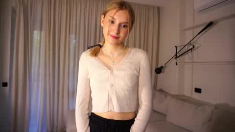 Alice online show from September 18, 2:41 pm