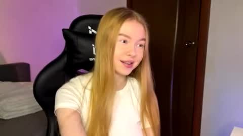 Sia online show from December 19, 4:58 pm