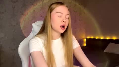 Sia online show from February 5, 7:40 pm