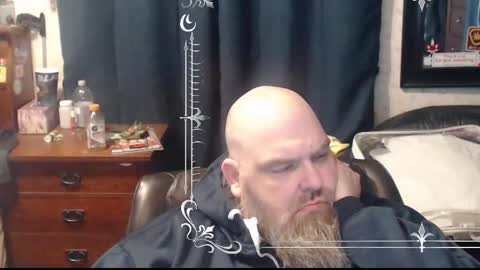 Snapshot of lump420 chatting on December 2, 4:09 am lump420 online show from December 2, 4:09 am