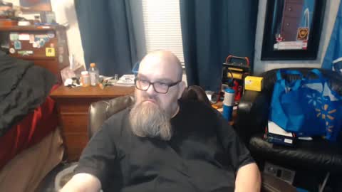Snapshot of lump420 chatting on October 12, 6:45 am lump420 online show from October 12, 6:45 am
