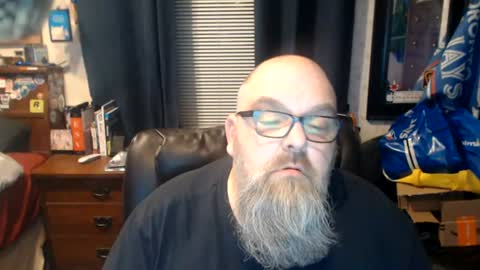 Snapshot of lump420 chatting on August 2, 2:32 am lump420 online show from August 2, 2:32 am
