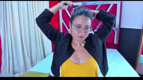 Luna  online show from October 7, 8:50 pm