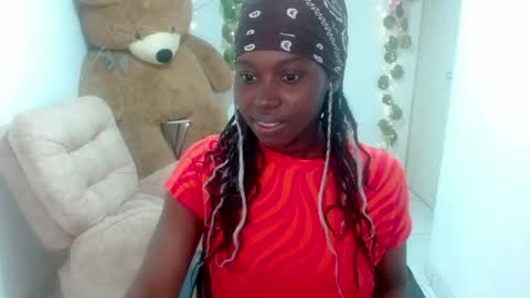 Snapshot of luna253951 chatting on June 3, 1:25 pm luna253951 online show from June 3, 1:25 pm